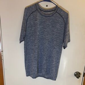 Mens Lululemon Short Sleeve Crew Neck Tee Read Description